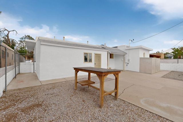 1409 Princeton Drive SE, Albuquerque, NM 87106
