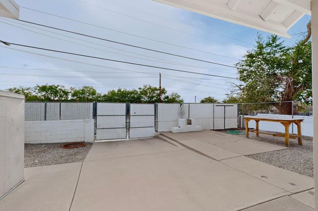 1409 Princeton Drive SE, Albuquerque, NM 87106