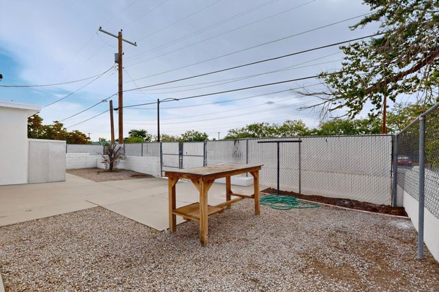 1409 Princeton Drive SE, Albuquerque, NM 87106