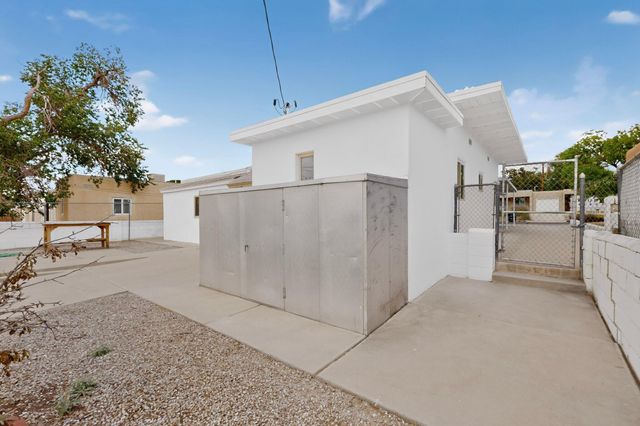 1409 Princeton Drive SE, Albuquerque, NM 87106