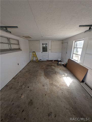 23 N Columbus Street, Beverly Hills, FL 34465