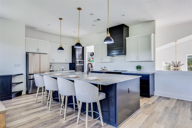 3422 Congress Ave, Lago Vista, TX 78645