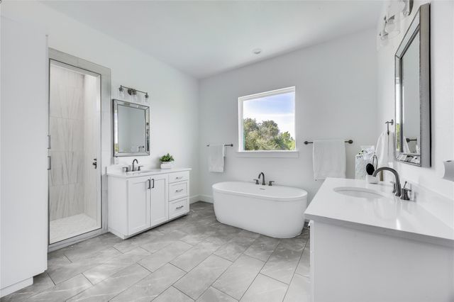 3422 Congress Ave, Lago Vista, TX 78645