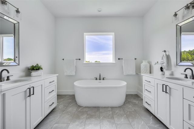 3422 Congress Ave, Lago Vista, TX 78645