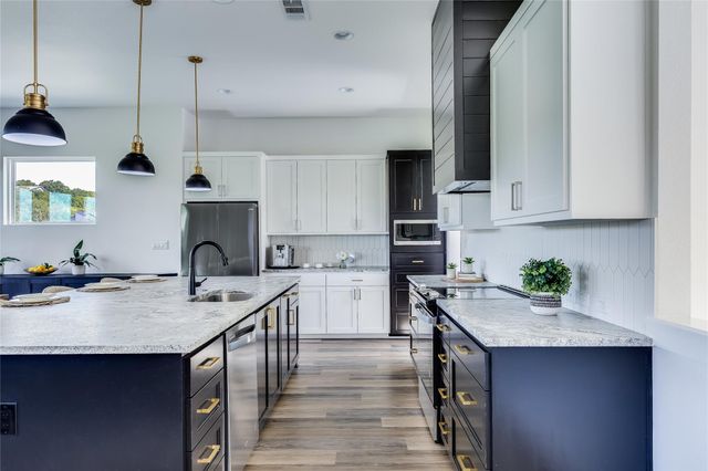 3422 Congress Ave, Lago Vista, TX 78645