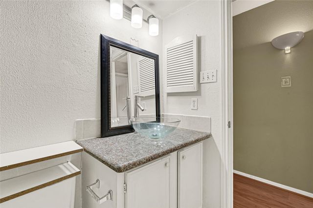 11550 Chimney Rock Road 232, Houston, TX 77035