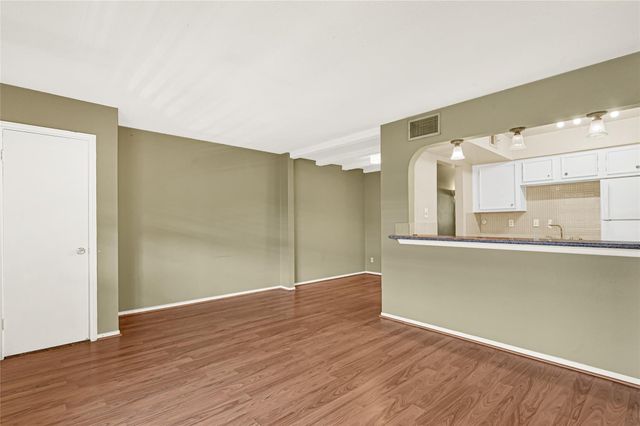 11550 Chimney Rock Road 232, Houston, TX 77035