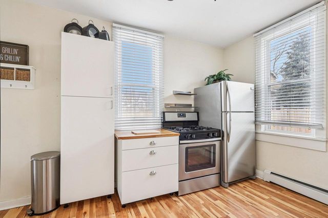 327 W Mineral STREET, Milwaukee, WI 53204