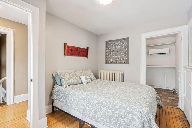 327 W Mineral STREET, Milwaukee, WI 53204