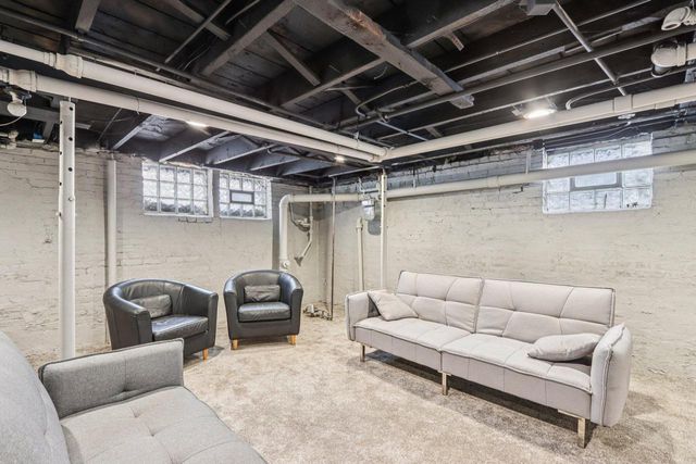 327 W Mineral STREET, Milwaukee, WI 53204