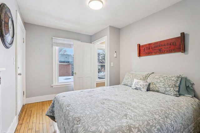 327 W Mineral STREET, Milwaukee, WI 53204