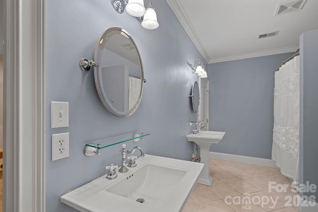 7967 Glen Abbey Circle, Stanley, NC 28164