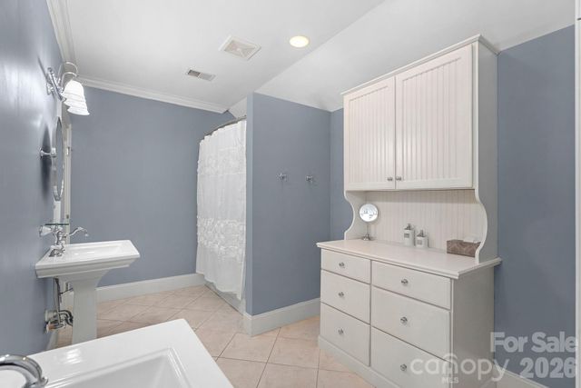 7967 Glen Abbey Circle, Stanley, NC 28164