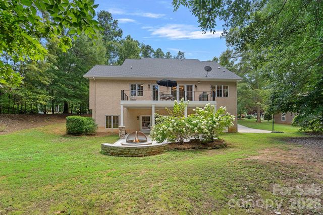 7967 Glen Abbey Circle, Stanley, NC 28164