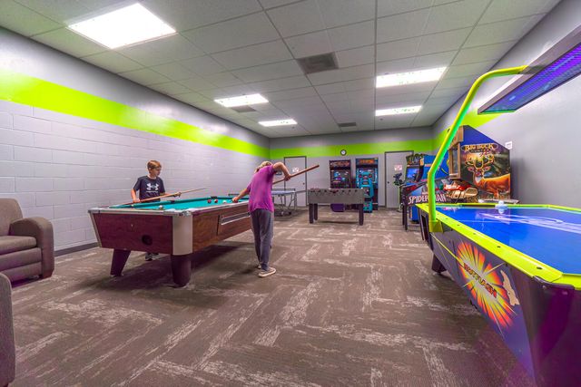 10715 Rockside Court, Redmond, OR 97756