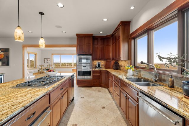 10715 Rockside Court, Redmond, OR 97756