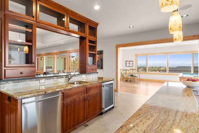 10715 Rockside Court, Redmond, OR 97756