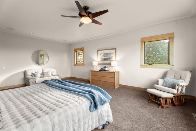 10715 Rockside Court, Redmond, OR 97756