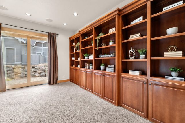 10715 Rockside Court, Redmond, OR 97756