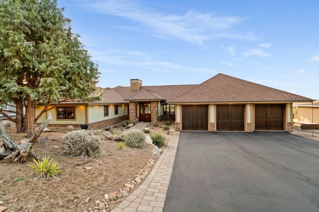 10715 Rockside Court, Redmond, OR 97756