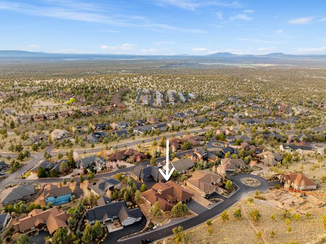 10715 Rockside Court, Redmond, OR 97756