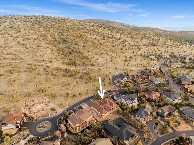 10715 Rockside Court, Redmond, OR 97756