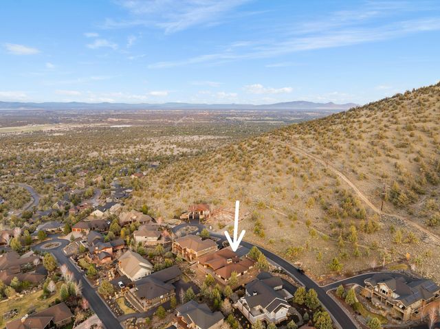 10715 Rockside Court, Redmond, OR 97756