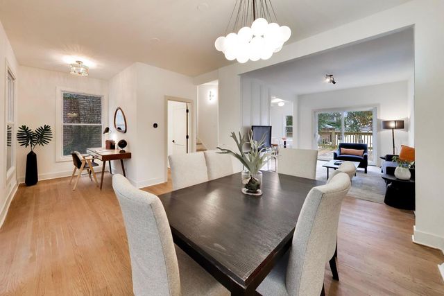 2155 W Touhy Avenue, Chicago, IL 60645