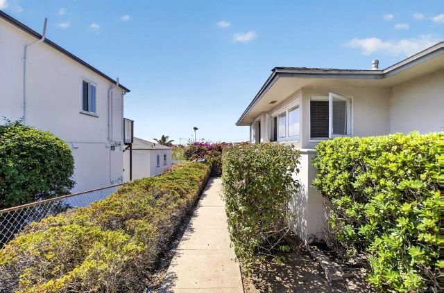 2324 Chatsworth, San Diego, CA 92106