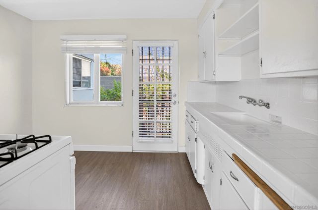 2324 Chatsworth, San Diego, CA 92106