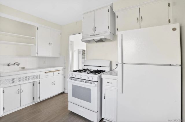 2324 Chatsworth, San Diego, CA 92106