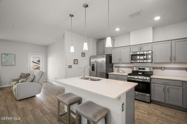 5464 Stonehill Drive, El Paso, TX 79934