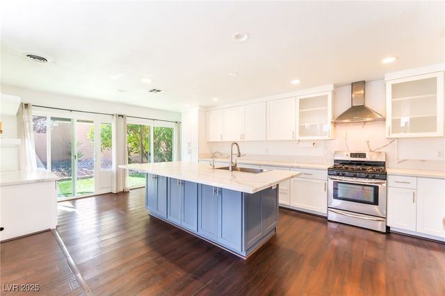 7641 Sea Cliff Way, Las Vegas, NV 89128