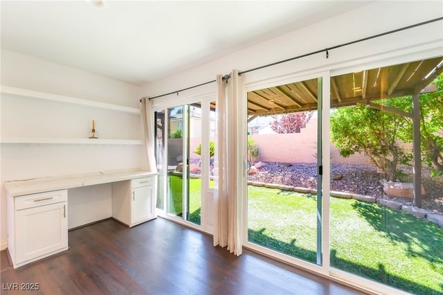 7641 Sea Cliff Way, Las Vegas, NV 89128