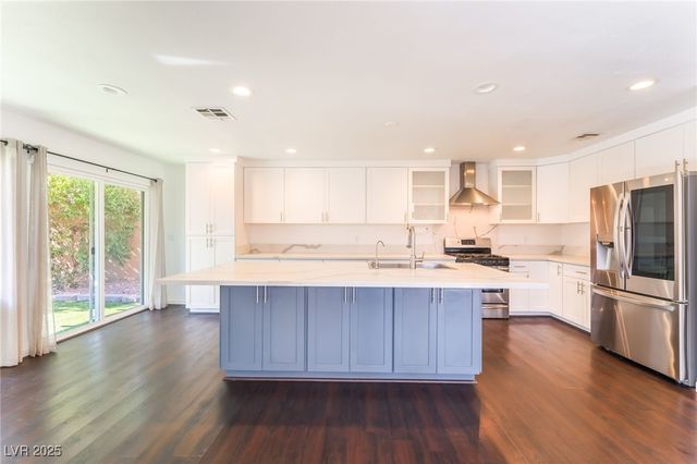 7641 Sea Cliff Way, Las Vegas, NV 89128