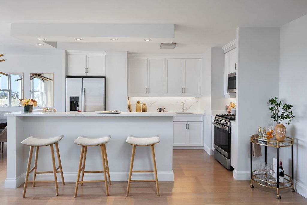 155 W 68th St Apt 28E, New York City, NY 10023