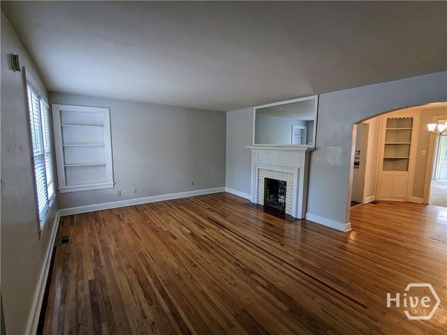 220 Columbus Drive, Savannah, GA 31405
