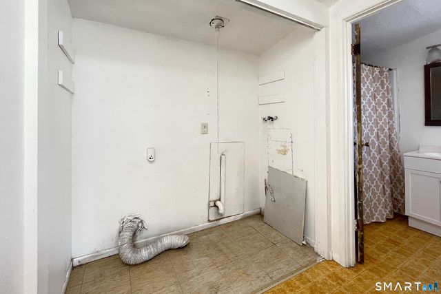 3 Braeburn Lane, Middletown, CT 06457