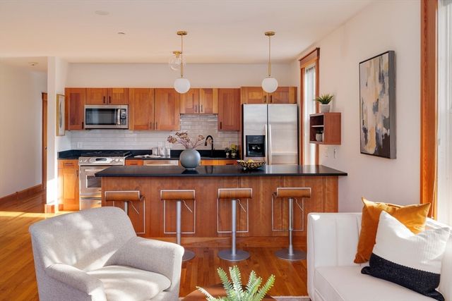 432 Norfolk Street 3J, Somerville, MA 02143