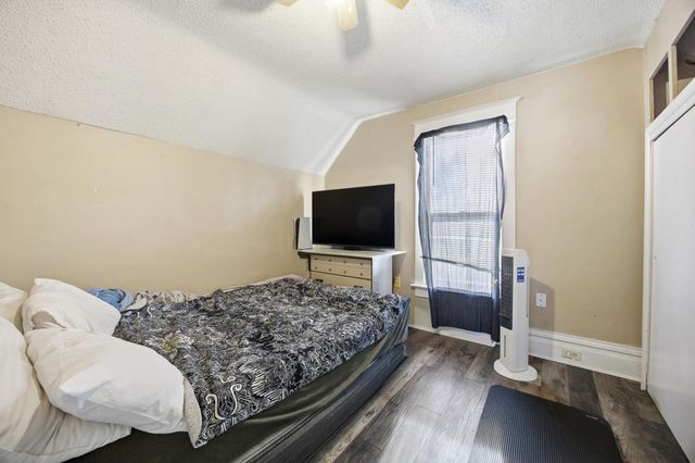 1422 8th Avenue S, Fargo, ND 58103