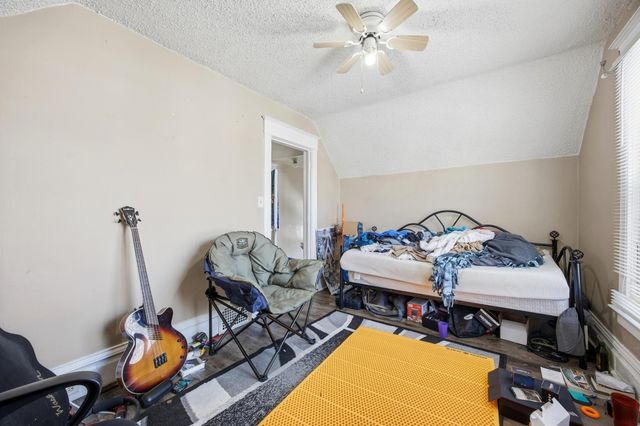 1422 8th Avenue S, Fargo, ND 58103