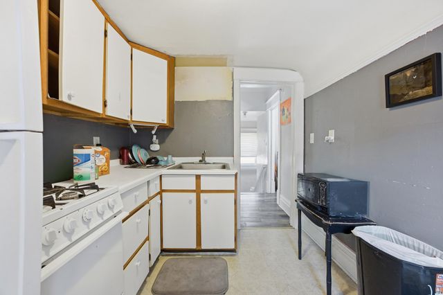 1422 8th Avenue S, Fargo, ND 58103