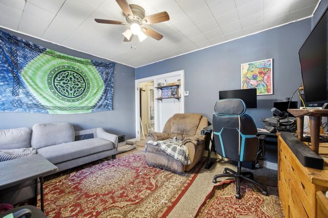 1422 8th Avenue S, Fargo, ND 58103