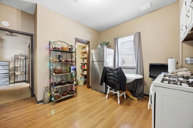 1422 8th Avenue S, Fargo, ND 58103