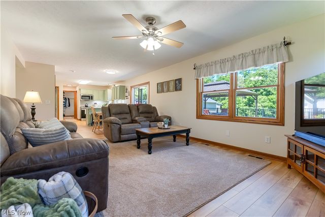 5341 Newton Falls Road, Ravenna, OH 44266