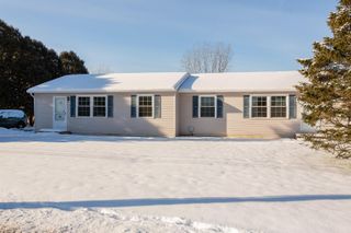 525-527 Mill Pond Road, Colchester (colchester), VT 05446