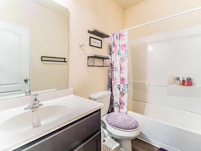 13247 Montane Manor Ln, Houston, TX 77044