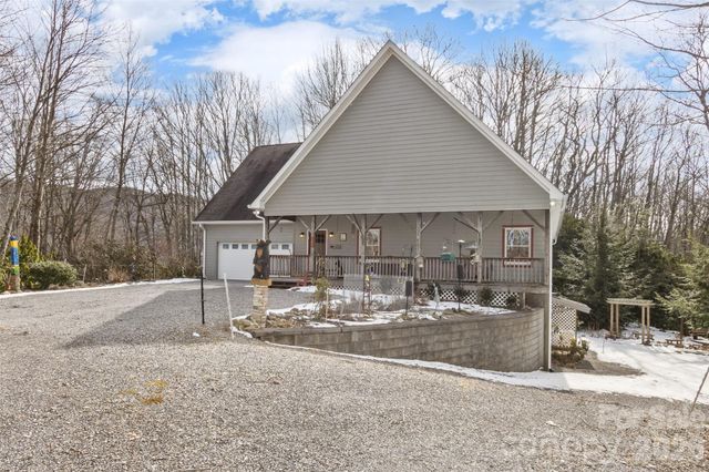 164 Tall Oaks Drive, Maggie Valley, NC 28751