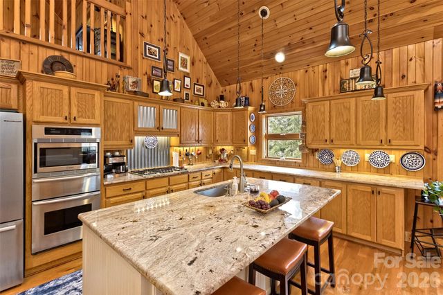 164 Tall Oaks Drive, Maggie Valley, NC 28751