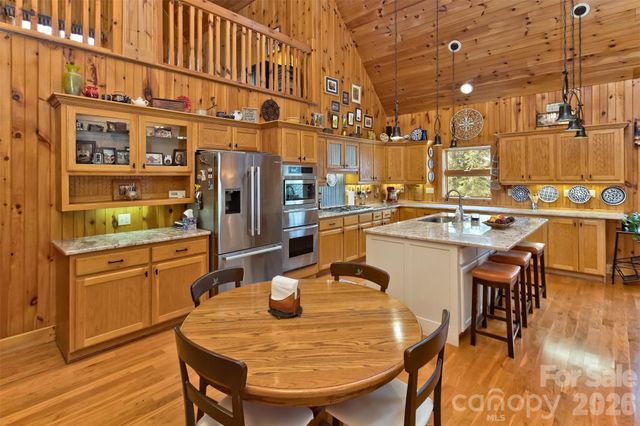 164 Tall Oaks Drive, Maggie Valley, NC 28751